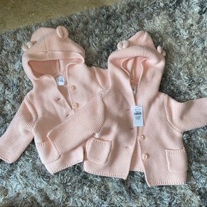 2- Baby Gap Bear Sweater 🆕